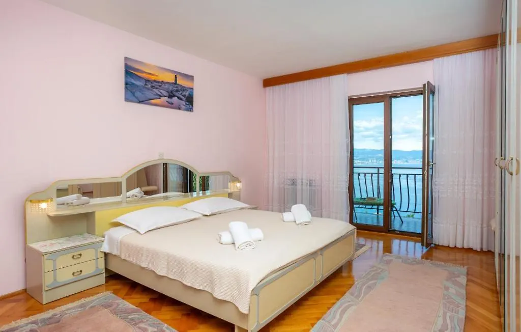 Apartment Milena 1 Opatija By Villas Guide Lovran